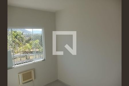 Quarto de apartamento para alugar com 2 quartos, 60m² em Camburi, Maricá