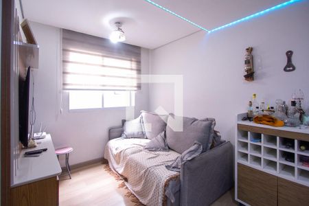 Sala de apartamento para alugar com 2 quartos, 48m² em St 6, São Gonçalo