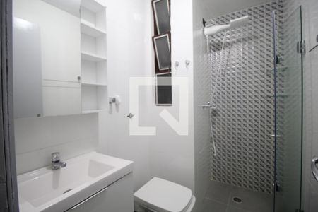 Banheiro de apartamento para alugar com 1 quarto, 45m² em Mont’serrat, Porto Alegre