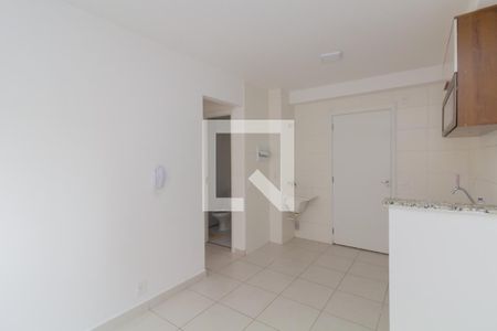 Sala/Cozinha de apartamento para alugar com 2 quartos, 37m² em Colônia (zona Leste), São Paulo