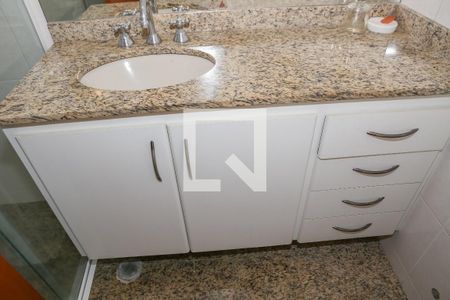 Banheiro da Suíte de apartamento para alugar com 2 quartos, 75m² em Pompeia, São Paulo