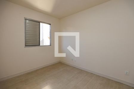 Quarto 1 de apartamento para alugar com 2 quartos, 57m² em Parque Monte Alegre, Taboão da Serra