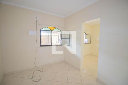 Sala de casa para alugar com 3 quartos, 100m² em Covanca, São Gonçalo