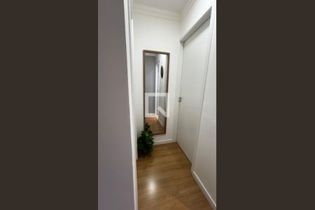 Corredor de casa de condomínio para alugar com 2 quartos, 56m² em Chácara Ondas Verdes, Cotia