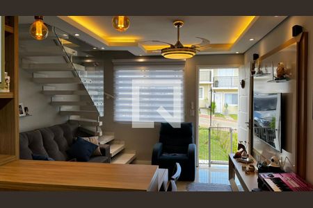 Sala de casa de condomínio para alugar com 2 quartos, 56m² em Chácara Ondas Verdes, Cotia