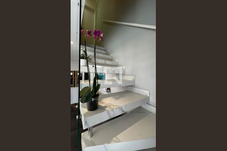 Sala de casa de condomínio para alugar com 2 quartos, 56m² em Chácara Ondas Verdes, Cotia