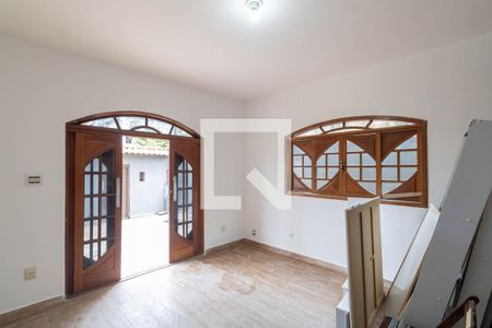 Sala de casa para alugar com 4 quartos, 200m² em Paciência, Rio de Janeiro