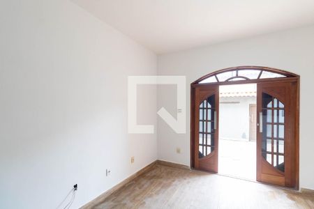 Sala de casa para alugar com 4 quartos, 200m² em Paciência, Rio de Janeiro