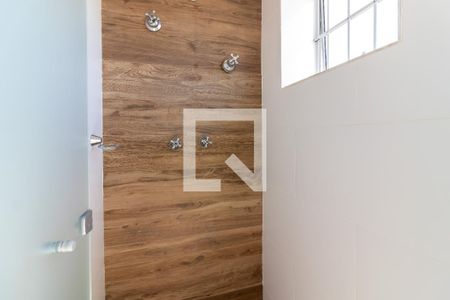 Banheiro da Suíte 1 de casa para alugar com 3 quartos, 55m² em Parque Peruche, São Paulo