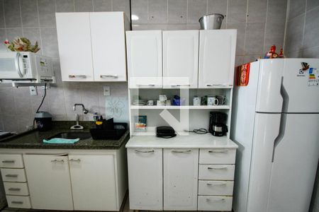 Cozinha de apartamento para alugar com 1 quarto, 71m² em Aviação, Praia Grande