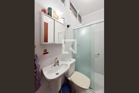 Banheiro de casa à venda com 2 quartos, 120m² em Jardim Carlu, São Paulo