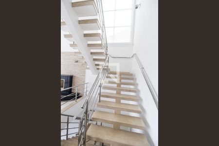 Escada de apartamento à venda com 4 quartos, 580m² em Residencial Tres (alphaville), Santana de Parnaíba