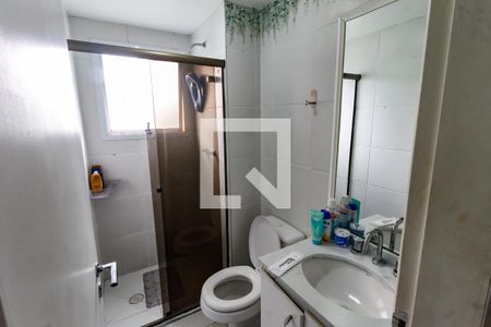 Banheiro de apartamento à venda com 2 quartos, 56m² em Vila Sonia do Taboao, Taboão da Serra