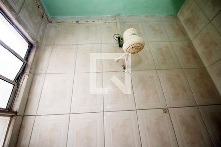 Banheiro de casa para alugar com 1 quarto, 55m² em Vigário Geral, Rio de Janeiro