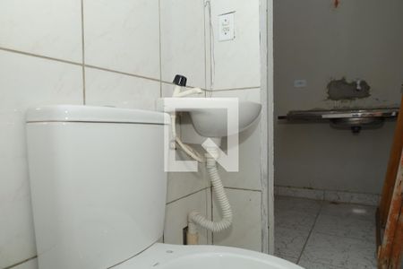 Banheiro de apartamento para alugar com 1 quarto, 23m² em Itaquera, São Paulo