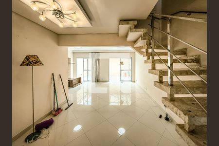 Sala de casa de condomínio para alugar com 3 quartos, 93m² em Interlagos, São Paulo