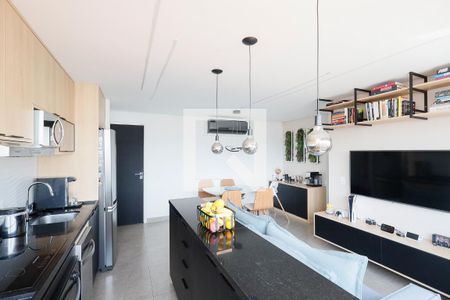 Sala / Cozinha  de apartamento à venda com 2 quartos, 52m² em Vila Gustavo, São Paulo