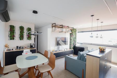 Sala / Cozinha  de apartamento à venda com 2 quartos, 52m² em Vila Gustavo, São Paulo
