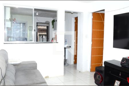 Sala de casa para alugar com 2 quartos, 60m² em Jardim Vitoria, Belo Horizonte