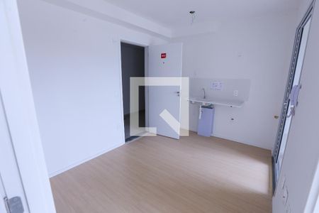 Sala/Cozinha de apartamento para alugar com 1 quarto, 28m² em Jardim Jaragua (sao Domingos), São Paulo
