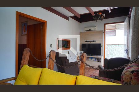 Sala de casa à venda com 3 quartos, 400m² em Camaquã, Porto Alegre