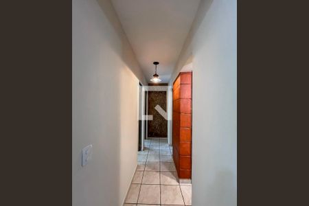 Corredor de apartamento para alugar com 3 quartos, 64m² em Jardim Santa Emilia, São Paulo