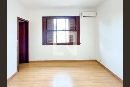 Casa à venda com 6 quartos, 420m² em São José, Belo Horizonte