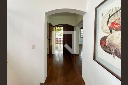 Casa à venda com 6 quartos, 420m² em São José, Belo Horizonte