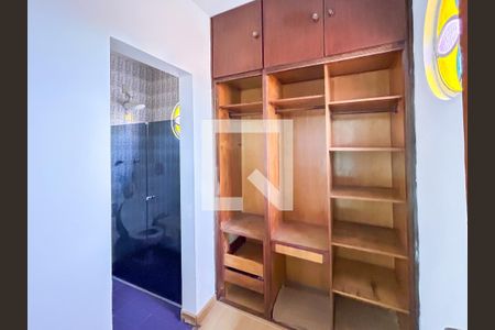 Casa à venda com 6 quartos, 420m² em São José, Belo Horizonte