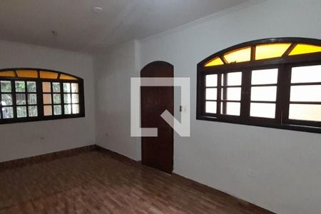 Casa à venda com 3 quartos, 200m² em Jardim Maria Lucia, São Paulo