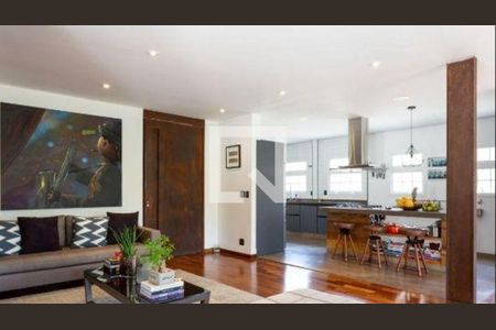 Casa à venda com 3 quartos, 530m² em Fazenda Morumbi, São Paulo