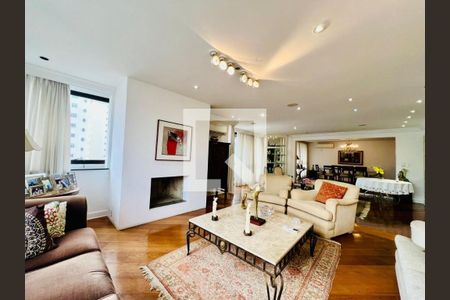 Apartamento à venda com 4 quartos, 247m² em Cerqueira César, São Paulo