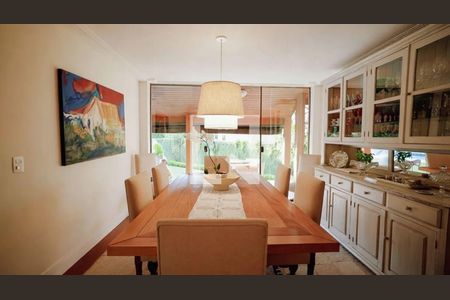 Casa à venda com 4 quartos, 402m² em Alphaville, Barueri
