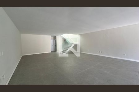 Sala de casa de condomínio à venda com 5 quartos, 462m² em Barra da Tijuca, Rio de Janeiro