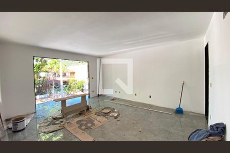 Casa à venda com 3 quartos, 200m² em São Francisco, Niterói