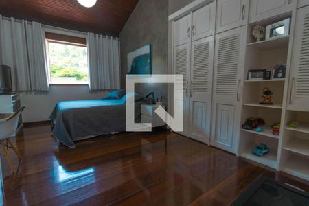 Casa à venda com 4 quartos, 500m² em São Francisco, Niterói