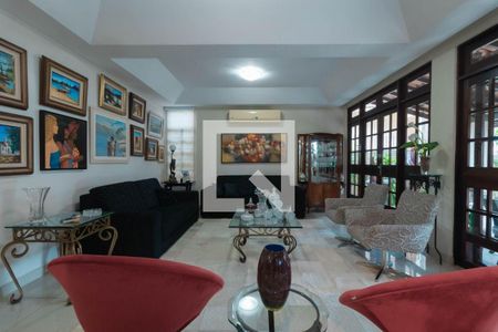 Casa à venda com 4 quartos, 500m² em São Francisco, Niterói