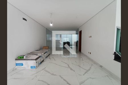 Casa à venda com 4 quartos, 260m² em Vila Carrão, São Paulo