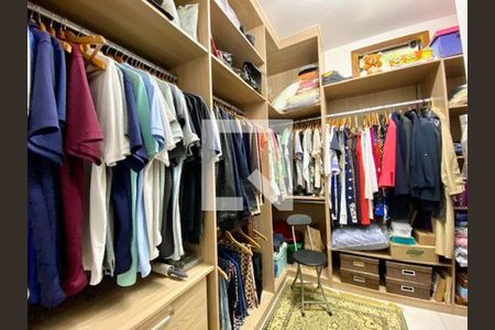 Casa à venda com 4 quartos, 378m² em Itaipu, Niterói