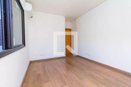 Casa à venda com 4 quartos, 140m² em Chácara Seis de Outubro, São Paulo