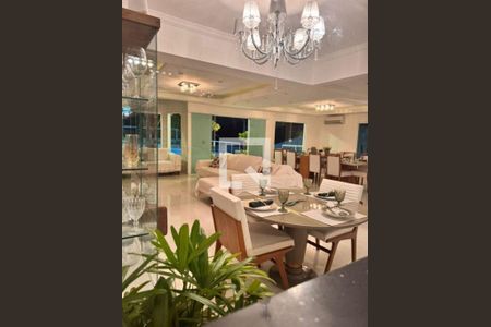 Casa à venda com 5 quartos, 450m² em Itaipu, Niterói