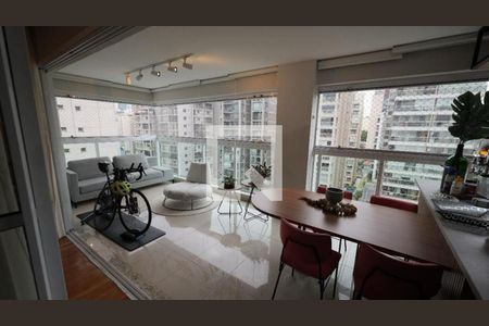 Foto 03 de apartamento à venda com 4 quartos, 210m² em Vila Olímpia, São Paulo