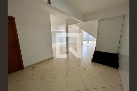 Casa à venda com 4 quartos, 383m² em Santa Maria, São Caetano do Sul