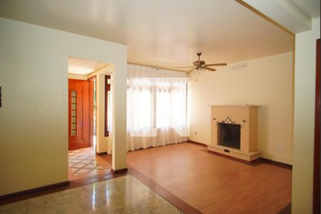 Sala 2 de casa à venda com 3 quartos, 450m² em Passo D’areia, Porto Alegre