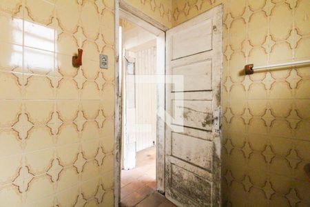 Banheiro de casa à venda com 3 quartos, 202m² em Marechal Rondon, Canoas