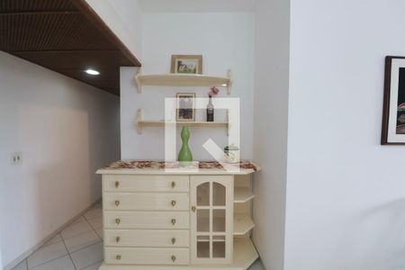 Sala de apartamento para alugar com 2 quartos, 80m² em Tombo, Guarujá