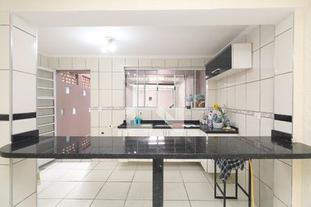 Sala / Cozinha  de casa para alugar com 3 quartos, 70m² em Vila Nilo, São Paulo