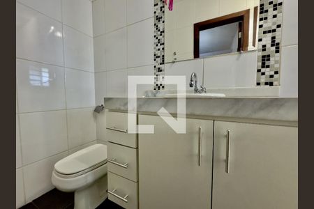 Casa à venda com 3 quartos, 230m² em Renascença, Belo Horizonte