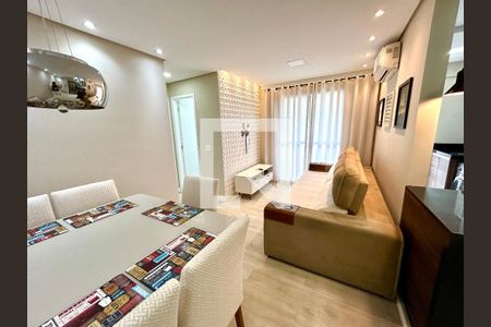 Sala de apartamento para alugar com 2 quartos, 52m² em Jardim Flor da Montanha, Guarulhos
