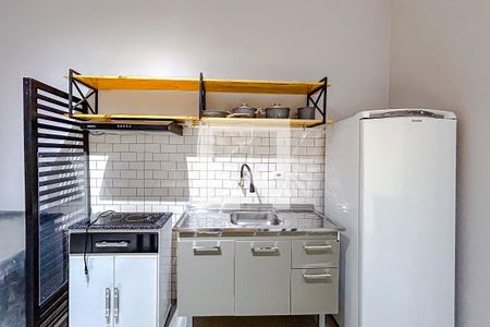 Cozinha de kitnet/studio para alugar com 1 quarto, 23m² em Vila Fernandes, São Paulo